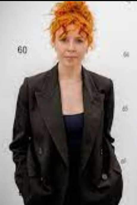 Stacey Dooley: Inside the Undertakers